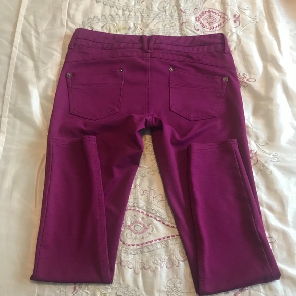 CANDIE’S - Picture 3 of 6